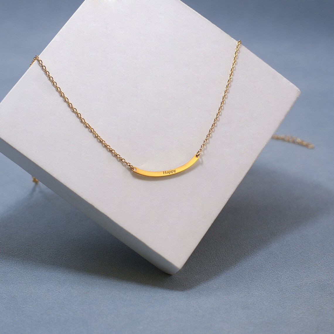 Personalized Curved Bar Neckla - Bar Cart Gold บทวิจารณ์และราคา