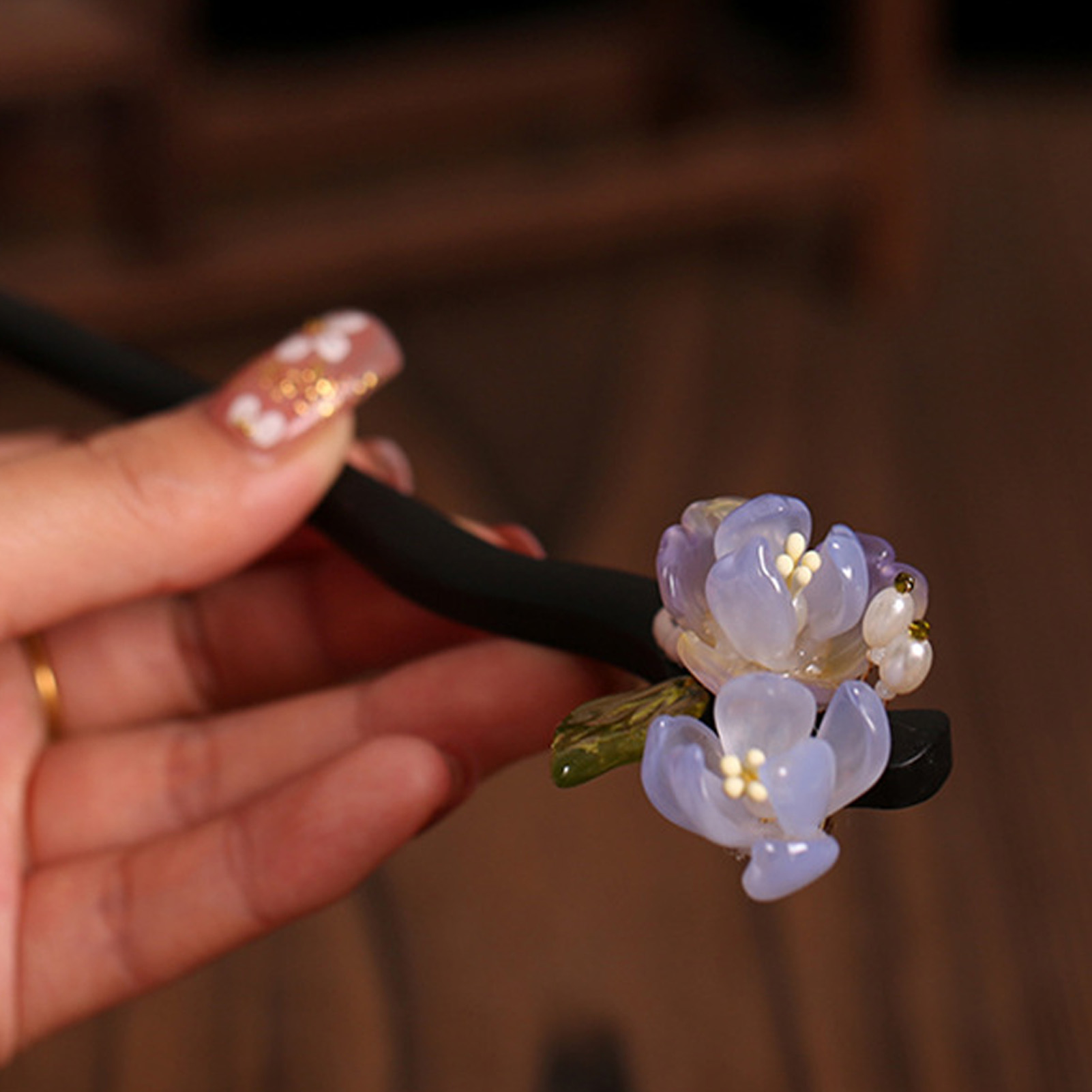Vintage Wooden Flower Hairpin  - Old Fashioned Glass บทวิจารณ์และราคา